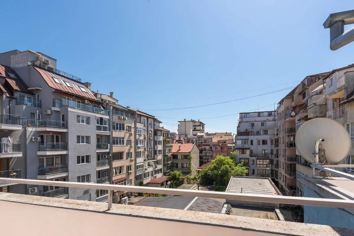 וארנה Cozy Space Near Grand Mall דירה
