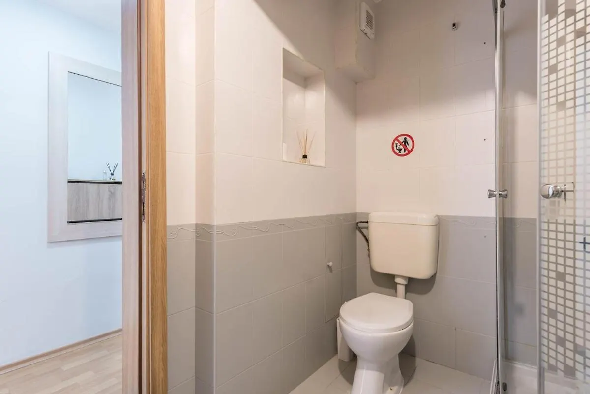 דירה וארנה Cozy Space Near Grand Mall בולגריה