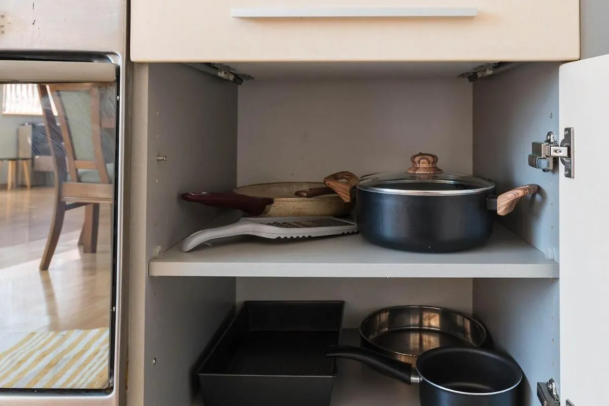 וארנה Cozy Space Near Grand Mall דירה