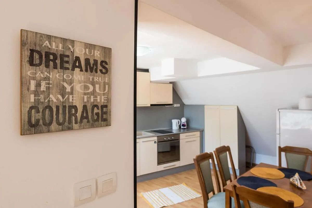 Apartment Cozy Space Near Grand Mall Varna