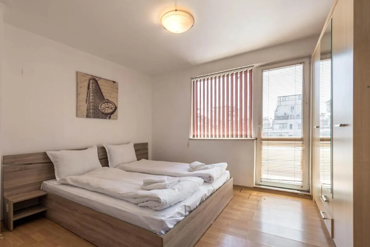 Apartment Cozy Space Near Grand Mall Varna