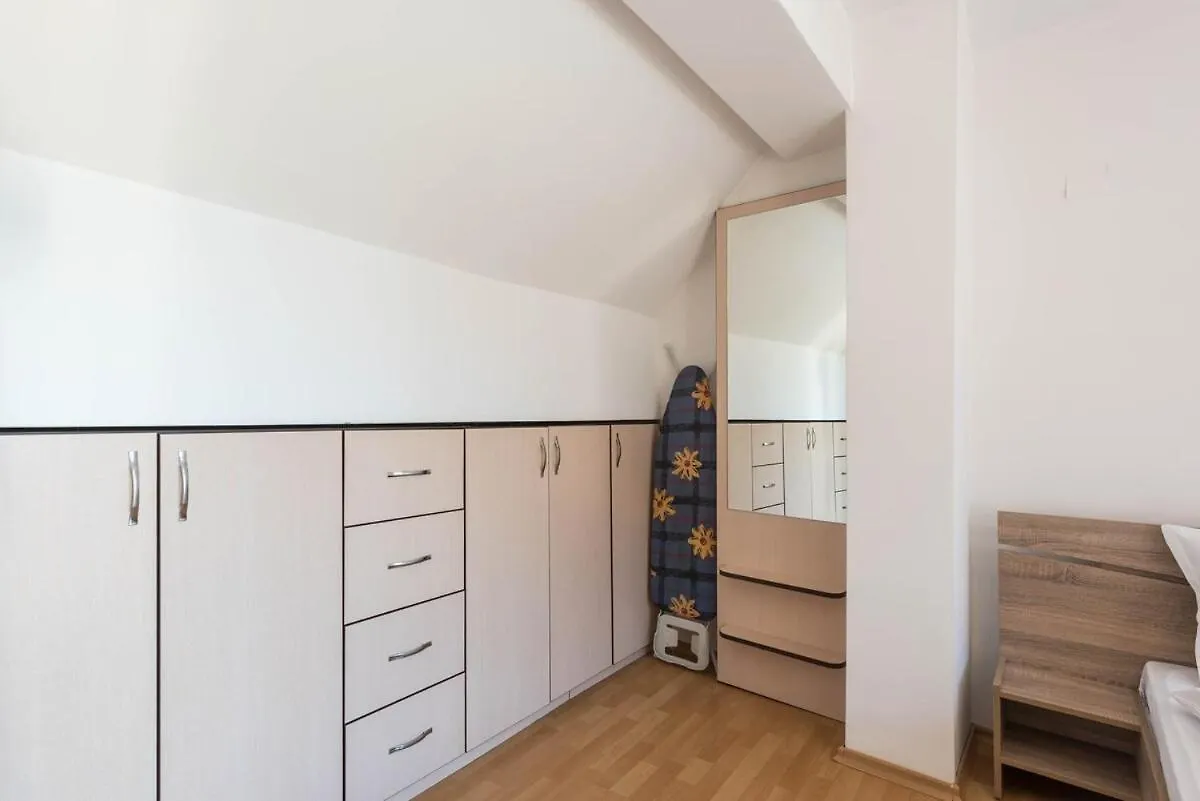 Cozy Space Near Grand Mall Varna